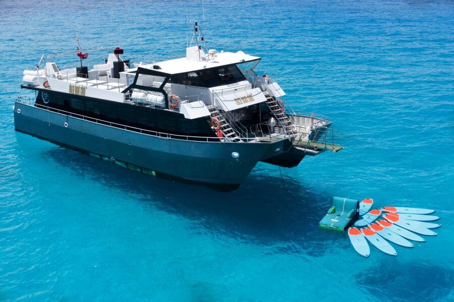 Ibiza: Formentera Sunset Boat Part with Drinks and Food - The return leg at sunset: drinks, DJ energy, and the paella show