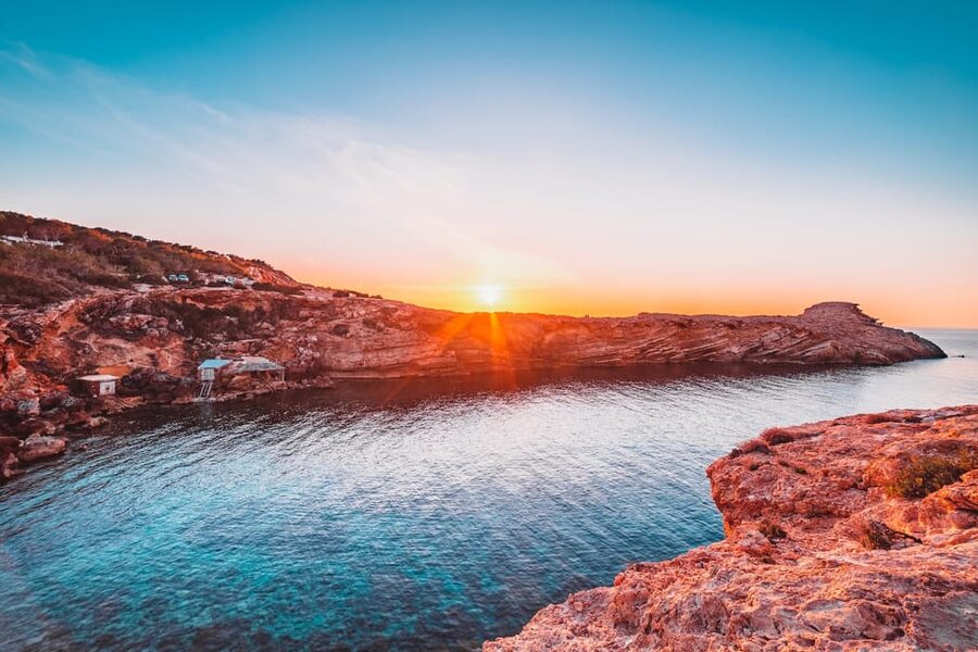 Ibiza: Midday or Sunset Sailing with Snacks and Open Bar - 360-degree Coast Views and Photo Spots That Don’t Require a Tripod