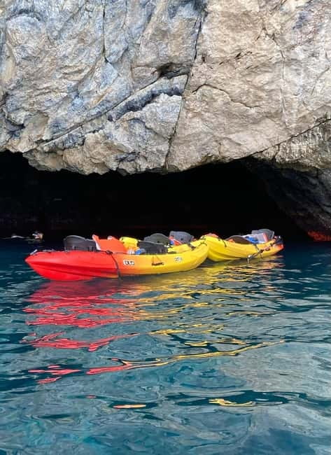 La Herradura: Kayak & Snorkel Tour Maro-Cerro Gordo Reserve - La Herradura kayak-caves + snorkel in 2.5 hours