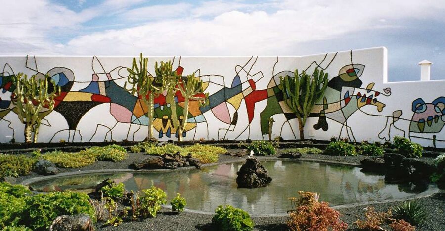 Lanzarote: César Manrique Foundation and Teguise Market - Teguise Market time: wander an old capital without rushing