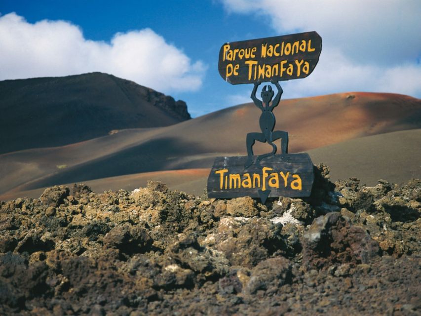 Lanzarote: Full Day Bus Tour with Scenic Views - Jameos del Agua: Lava Caves, César Manrique, and the Best “Wow” Per Minute