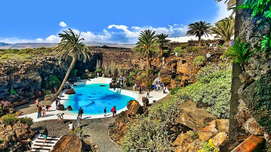 Lanzarote: Full-Day Island Highlights Tour - North coast stops: La Graciosa views, Mirador Guinate, and Haría palm country