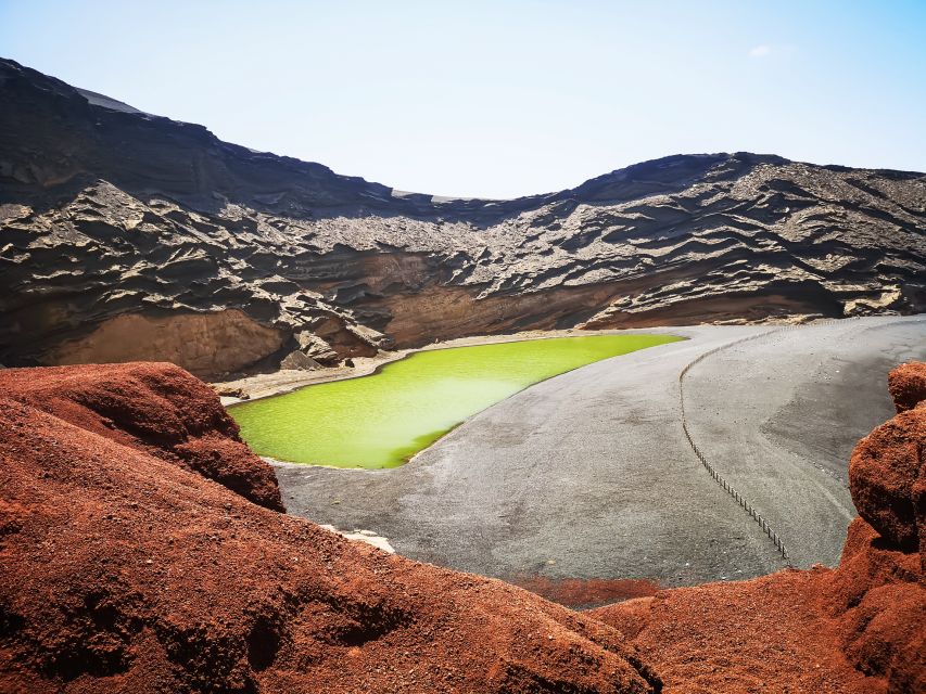 Lanzarote: Full-Day Island Highlights Tour - Mirador del Charco de los Clicos: the last big viewpoint before drop-off
