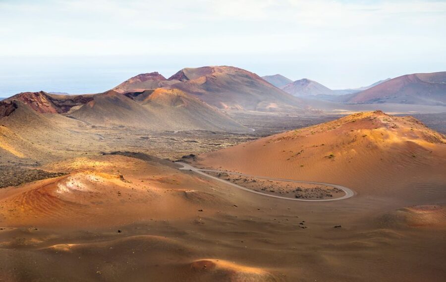 Lanzarote: Guided Day Trip to Timanfaya Park & Lago Verde - Why This South Lanzarote Day Works: Volcanoes, Sea Colors, and Wine