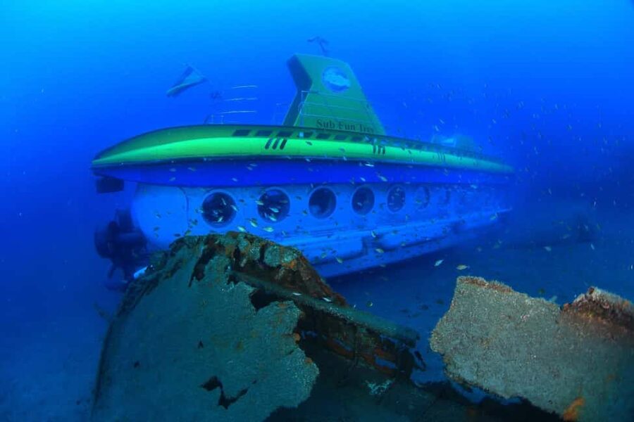 Lanzarote: Real Submarine Dive - Audio guide in 9 languages: what you’ll hear as you look