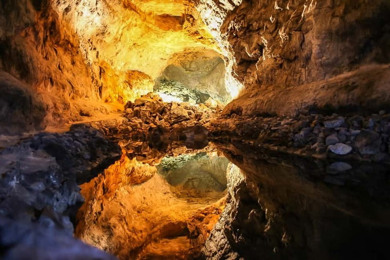 Lanzarote: Timanfaya Park, Jameos Agua, & Cueva Verdes Tour - Key points before you go