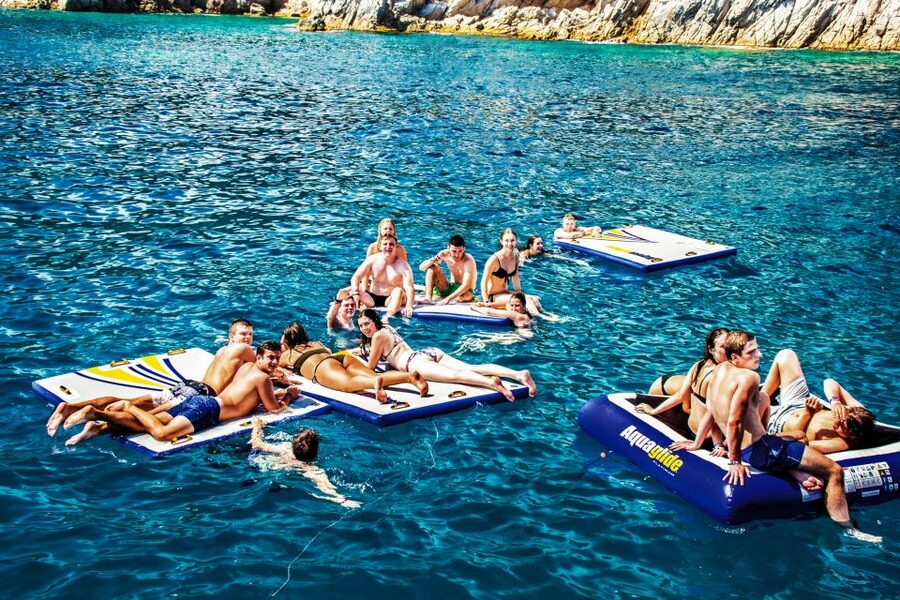 Lloret de Mar: Catamaran Sailing Cruise with BBQ and Drinks - Costa Brava by catamaran, why this 4-hour format works