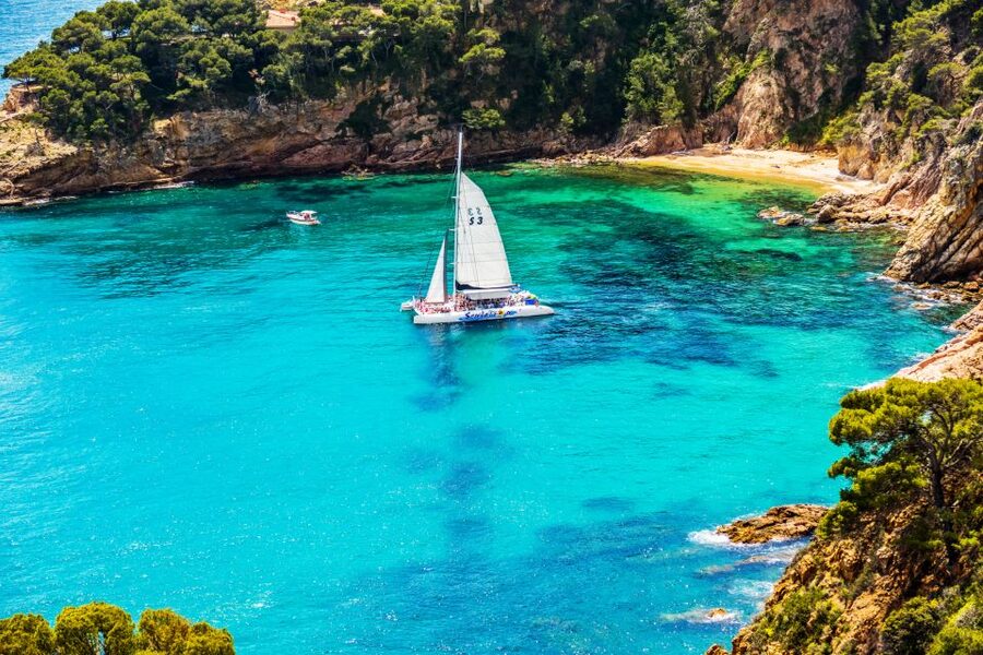 Lloret de Mar: Catamaran Sailing Cruise with BBQ and Drinks - BBQ on board, what you actually eat and when it arrives