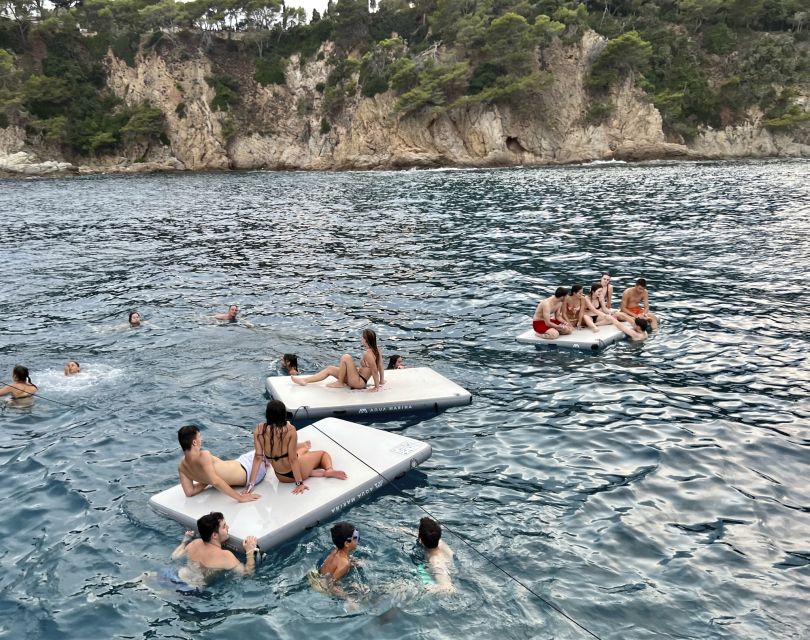Lloret de Mar: Sunset Catamaran Cruise with DJ and Drinks - DJ, timing, and why music length matters