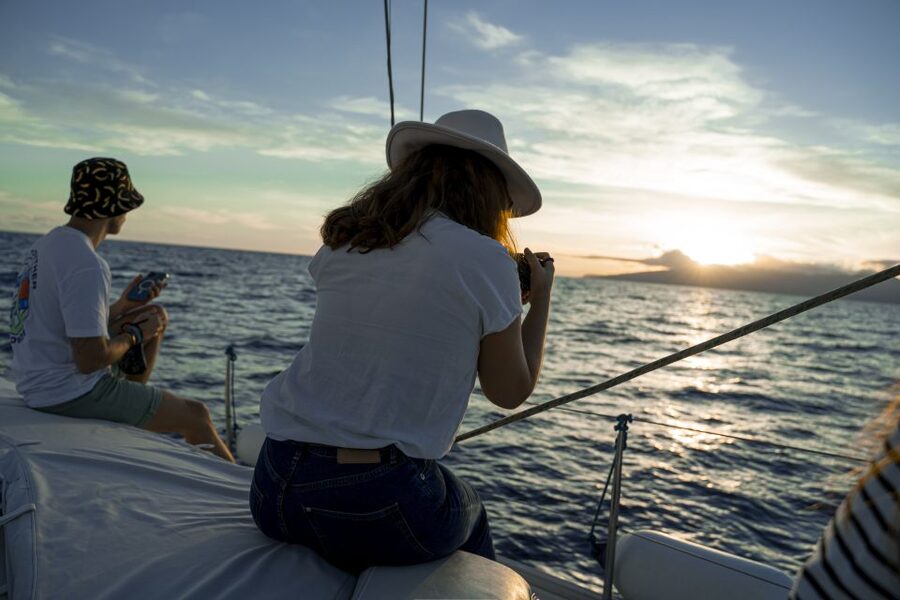 Los Gigantes: Sailing Excursion with Swimming, Drink & Tapas - Set sail from Puerto de Los Gigantes on the Sangría