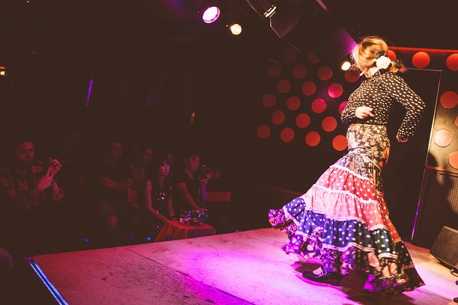 Los Tarantos Barcelona Flamenco Show Ticket - Los Tarantos in Plaça Reial, and why the setting matters
