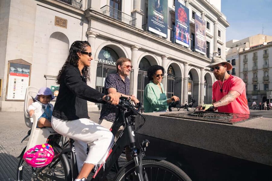 Madrid: 3 h. Guided Highlights Bike Tour with Optional Tapas - Key Highlights You Will Feel on the Ride