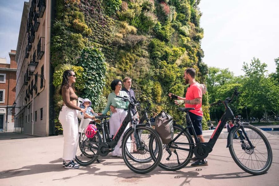 Madrid: 3 h. Guided Highlights Bike Tour with Optional Tapas - Alcala Gate to Puerta del Sol: Major Squares, Major Orientation