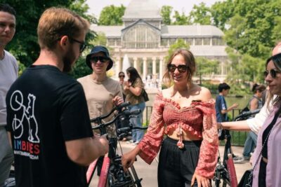 3 h. Guided Highlights Bike Tour with Optional Tapas