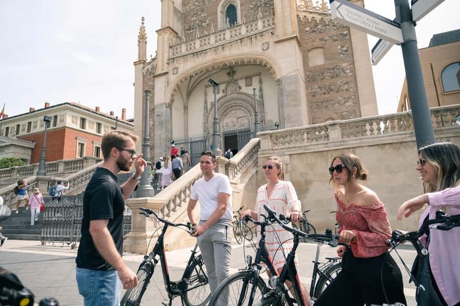 Madrid: 3 h. Guided Highlights Bike Tour with Optional Tapas - Plaza Mayor and Plaza de Santa Ana: Two Squares, Two Different Personalities