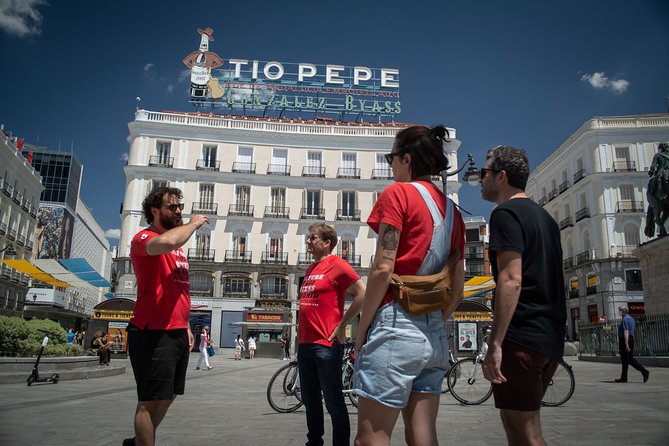 Madrid: 3 hour Guided Highlights Bike Tour with Optional Tapas - Plaza de la Villa: Old City Hall Territory and Big Stories
