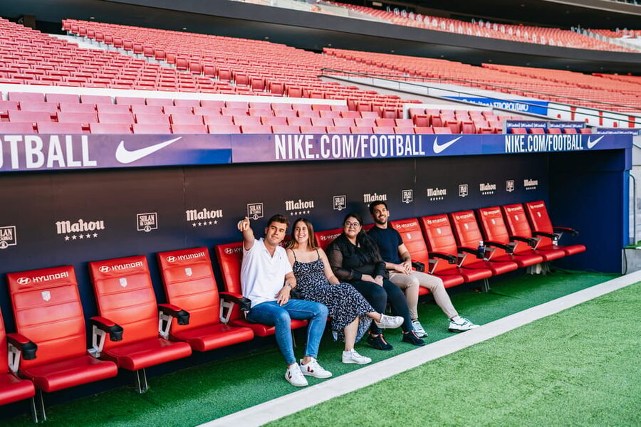 Madrid: Atlético de Madrid Stadium Entry - Audio-guided tour vs free roaming: how to pick your pace