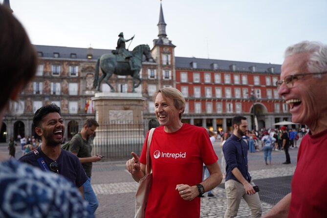 Madrid by Night: Tapas Crawl, Local Drinks & Hidden Gems - Drinks and pairing: wine, vermouth, and beer used the Spanish way