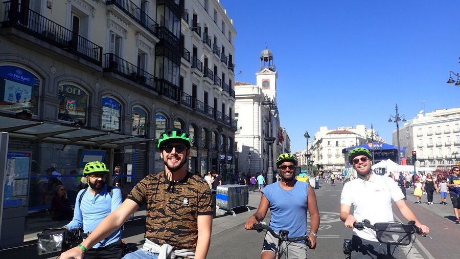Madrid City Guided Bike/E-Bike Tour for Small Groups - Retiro Park: Boating Lake, Cristal Palace, and Rose Garden Season