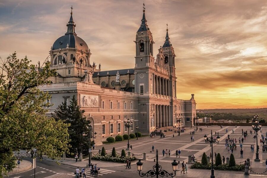 Madrid: City Highlights Guided Walking Tour - Plaza de la Villa and City Hall as the old Madrid heart