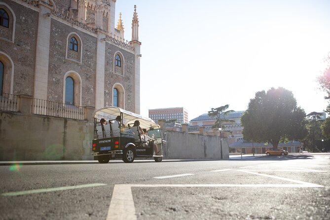 Madrid Express Tour with Local Guide in Eco Tuk Tuk Private - Prado museum area: major European painting without the full museum day