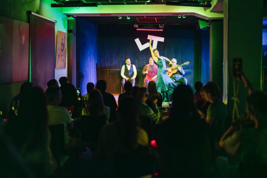 Madrid: Flamenco Show at Tablao "Las Tablas" with Drink - What happens in the one-hour flamenco show