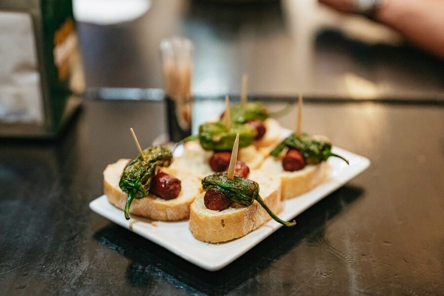 Madrid: Food & Wine Tour with 10 Tapas & 4 Drinks Included - Key Points to Know Before You Go
