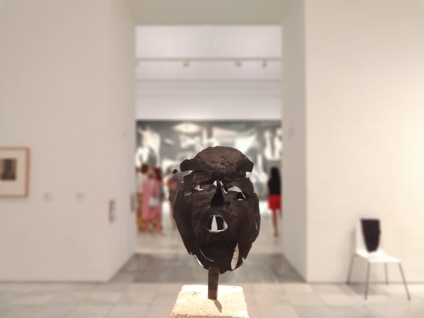 Madrid: Guided Tour of Reina Sofía Museum with Entry Ticket - A focused 90 minutes: what the guided route actually does for you