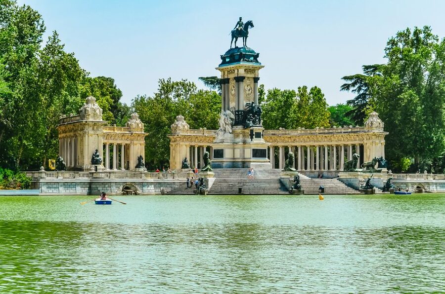 Madrid: Iconic Retiro Park Segway Tour - Palacio de Cristal: the glass building that makes the park feel cinematic