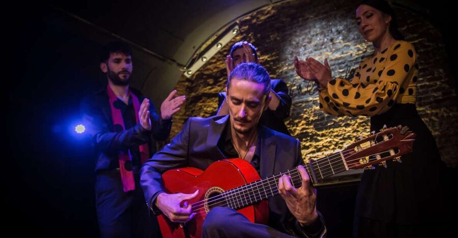 Madrid: La Cueva de Lola Flamenco Show Tickets with Drink - One drink included, plus tapas if you’re hungry