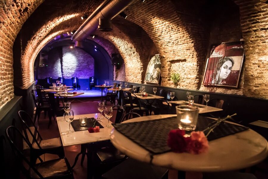 Madrid: La Cueva de Lola Flamenco Show Tickets with Drink - Who should book La Cueva de Lola, and who might want a different plan