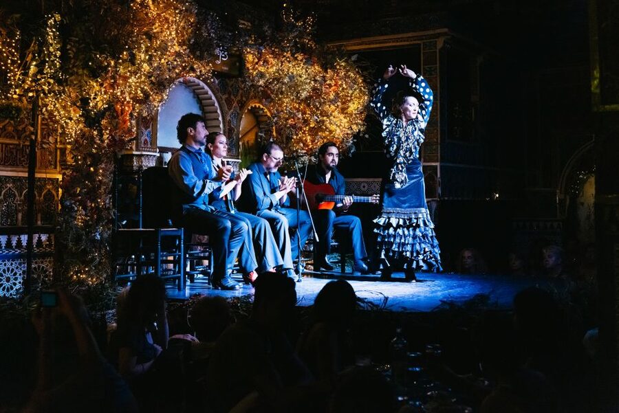 Madrid: Live Flamenco Show with Food and Drinks Options - Cuadro Flamenco talent: singing, guitar, claps, then dance