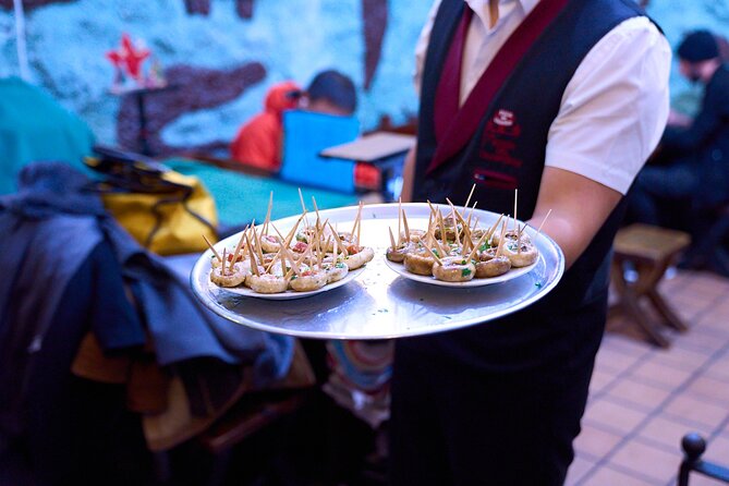 Madrid: Not Just Another Tapas & Wine Tour by Eating Europe - Stop 5: Mercado de San Miguel and the art of browsing while hungry