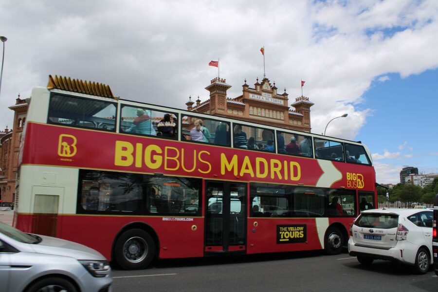 Madrid: Panoramic Open-Top Bus Day or Night Tour with Guide - Open-Top Views and Bilingual Commentary in Real Time
