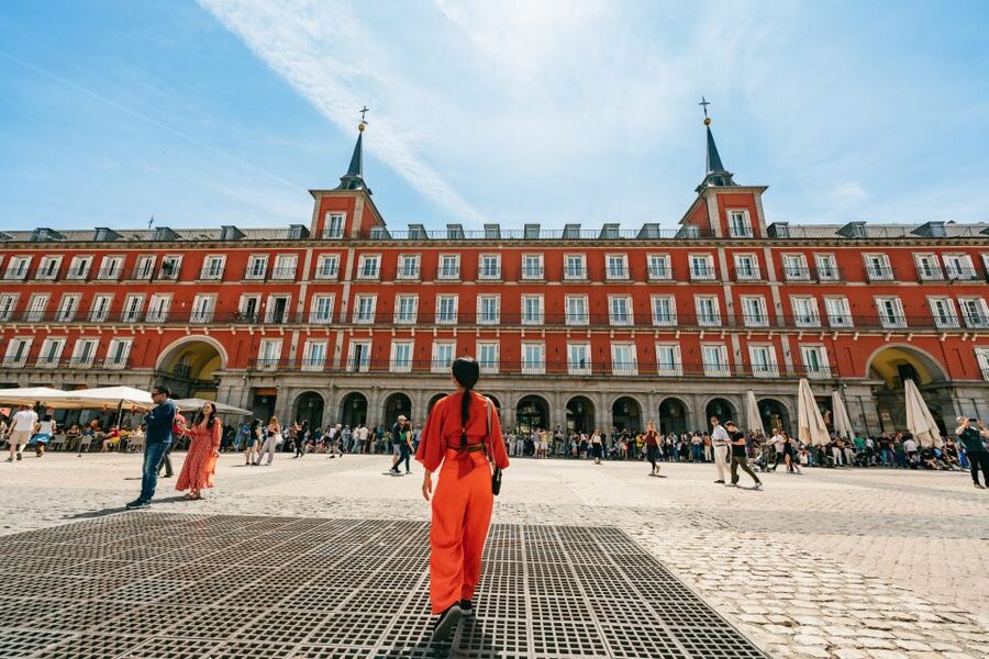 Madrid: Panoramic Route City Tour - Flamenco Stop with a Free Drink at La Quimera (Near Plaza Mayor)