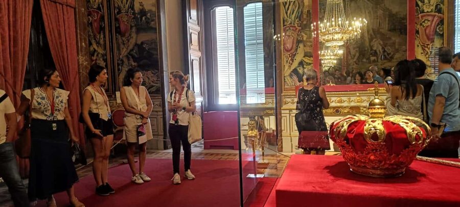 Madrid: Prado Museum and the Royal Palace Guided Tour - The walking connection: Neptune Fountain, Congress, Cervantes, Puerta del Sol