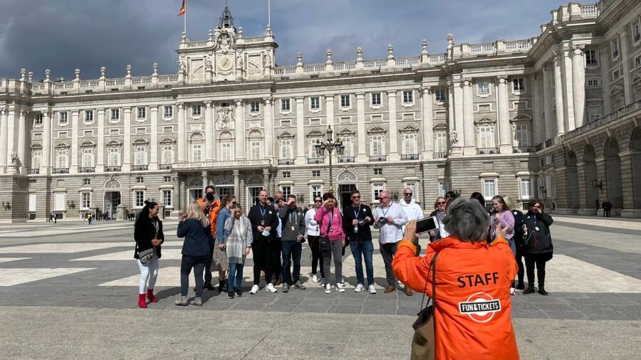 Madrid: Royal Palace Entry Ticket and Small Group Tour - Royal Palace Highlights in 138 Minutes