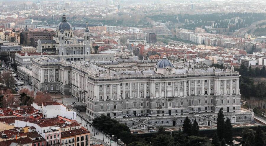 Madrid: Royal Palace Entry Ticket and Small Group Tour - Plaza de la Armería Viewpoint: Your Best Photo Plan