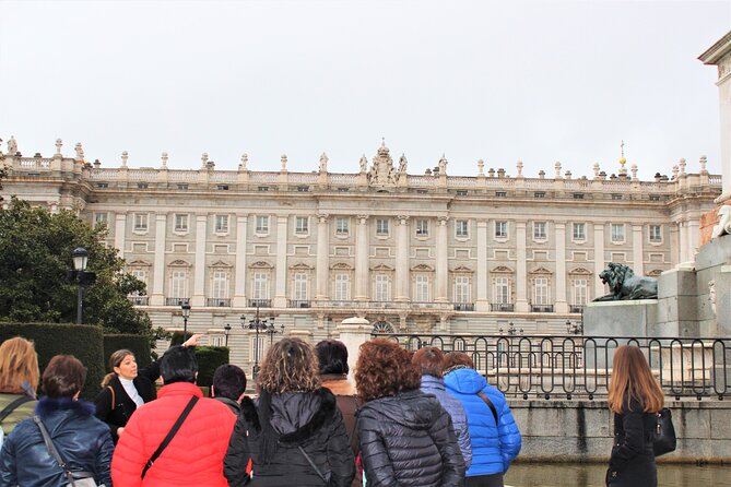 Madrid: Royal Palace Expert Guided Tour with Optional Tapas - Royal Palace Rooms and the Story Behind the 3,478-Room Monster