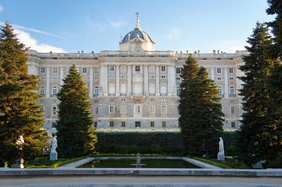 Madrid: Royal Palace Guided Tour with Skip-the-Line Entry - Skip-the-line entry: what it saves and what it doesn’t