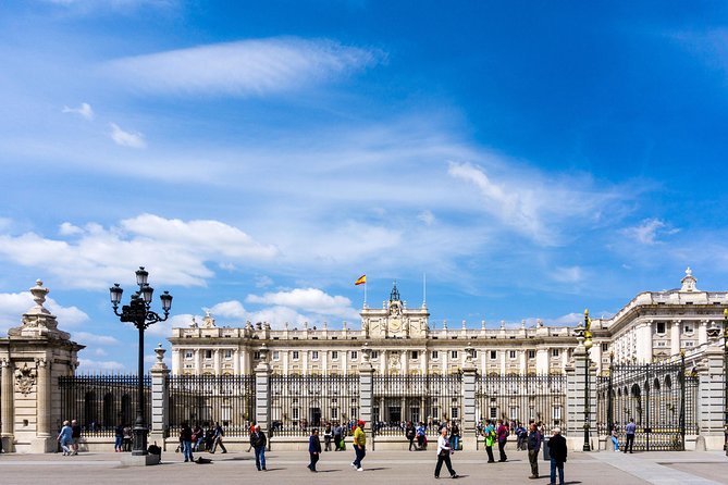 Madrid Royal Palace Professional Guided Tour with Skip the Line - Hearing the guide: headsets help, but crowds are real