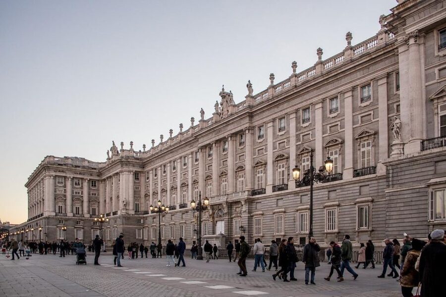 Madrid: Royal Palace Skip-the-Line Guided Tour - Quick takeaways