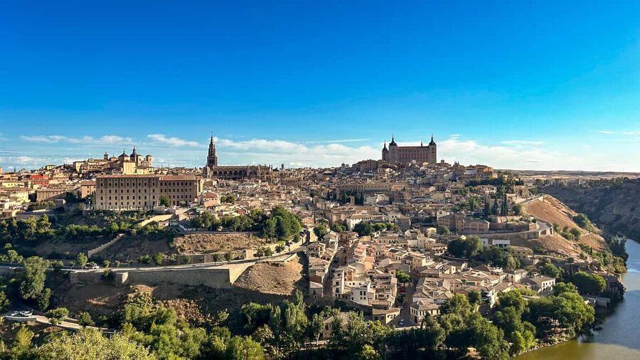 Madrid: Segovia, Ávila & Toledo Day Trip with Optional Lunch - Toledo free time: where to go with 2 hours