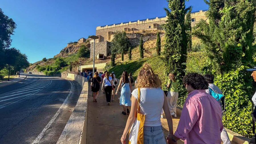 Madrid: Segovia, Ávila & Toledo Day Trip with Optional Lunch - Avila in one guided hour: medieval walls and Mirador de los Cuatro Postes