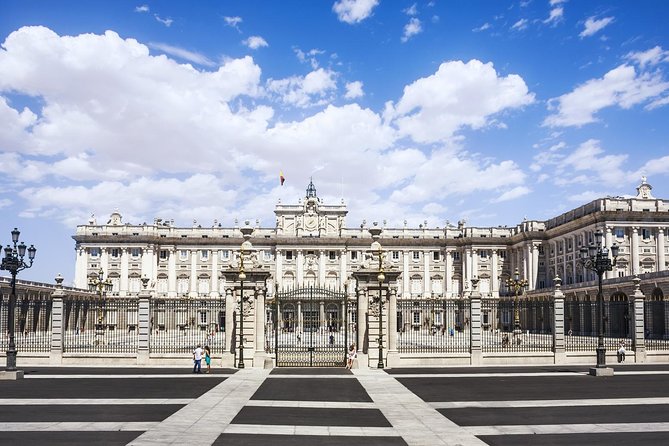 Madrid Sightseeing Tour with Royal Palace Skip the Line Ticket - What This 4-Hour Madrid Royal Palace Tour Really Gets You