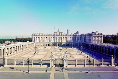 Madrid Sightseeing Tour with Royal Palace Skip the Line Ticket