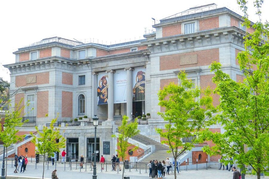 Madrid: Small Group of Prado Museum Tour & Optional Tapas - The Prado building itself is part of the show