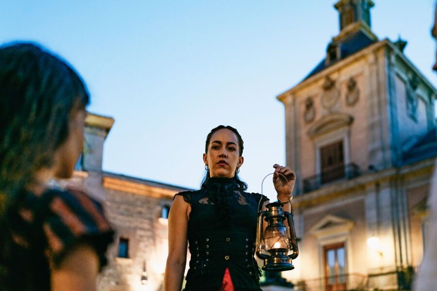 Madrid: Spanish Inquisition and Legends Evening Walking Tour - Spanish Inquisition legends and murder-mystery storytelling