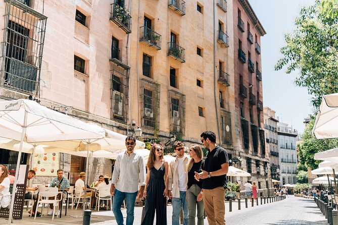 Madrid Tapas & Wine Tour with Rooftop Views and Local Guide - What the Small-Group Size Changes for You