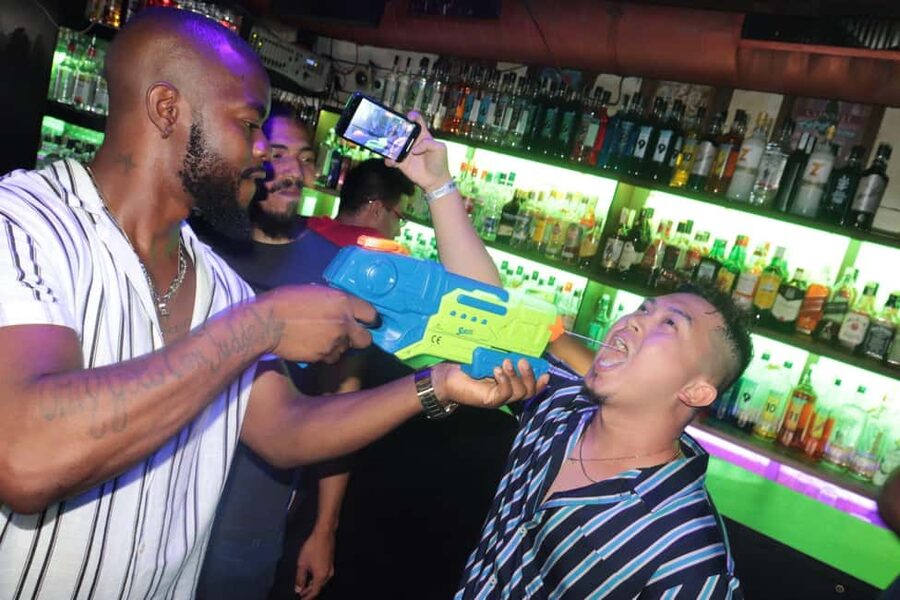 Madrid: Top Pub Crawl with Drinks and Free Nightclub Entry - Key things to know before you go